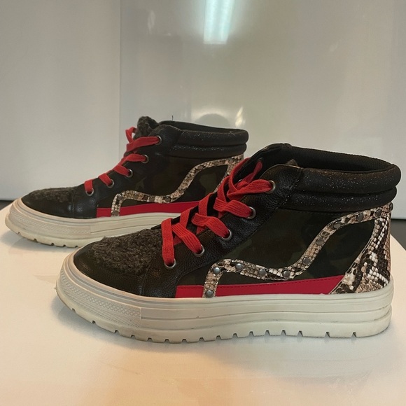 Jessica Simpson Black and Red High-Top Sneakers size 8.5 EUC - Picture 5 of 9